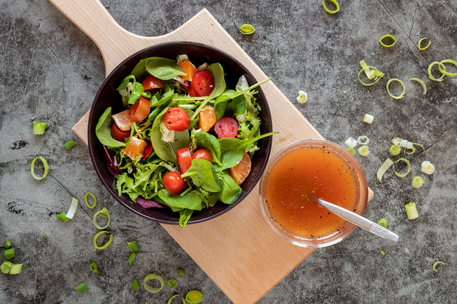 6 Saus Salad Paling Populer di Dunia Kuliner yang Harus Dicoba