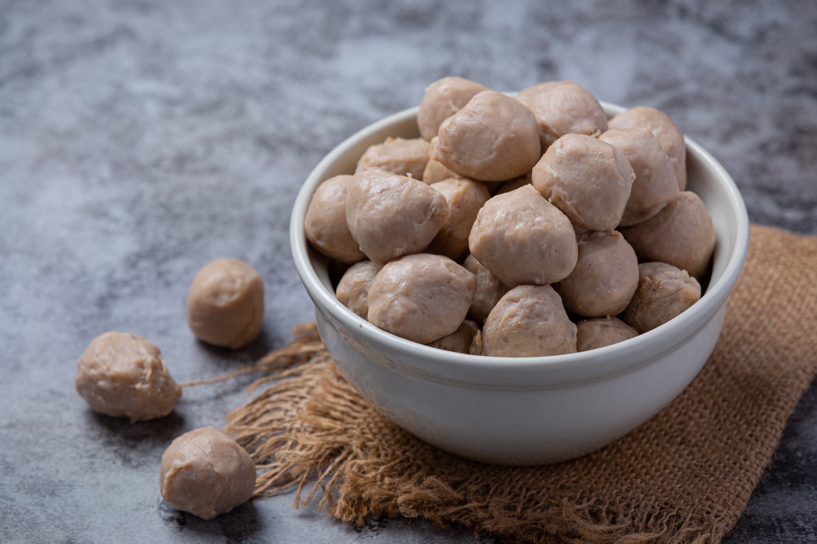 7 Cara Membuat Bakso Sapi yang Kenyal dan Lezat